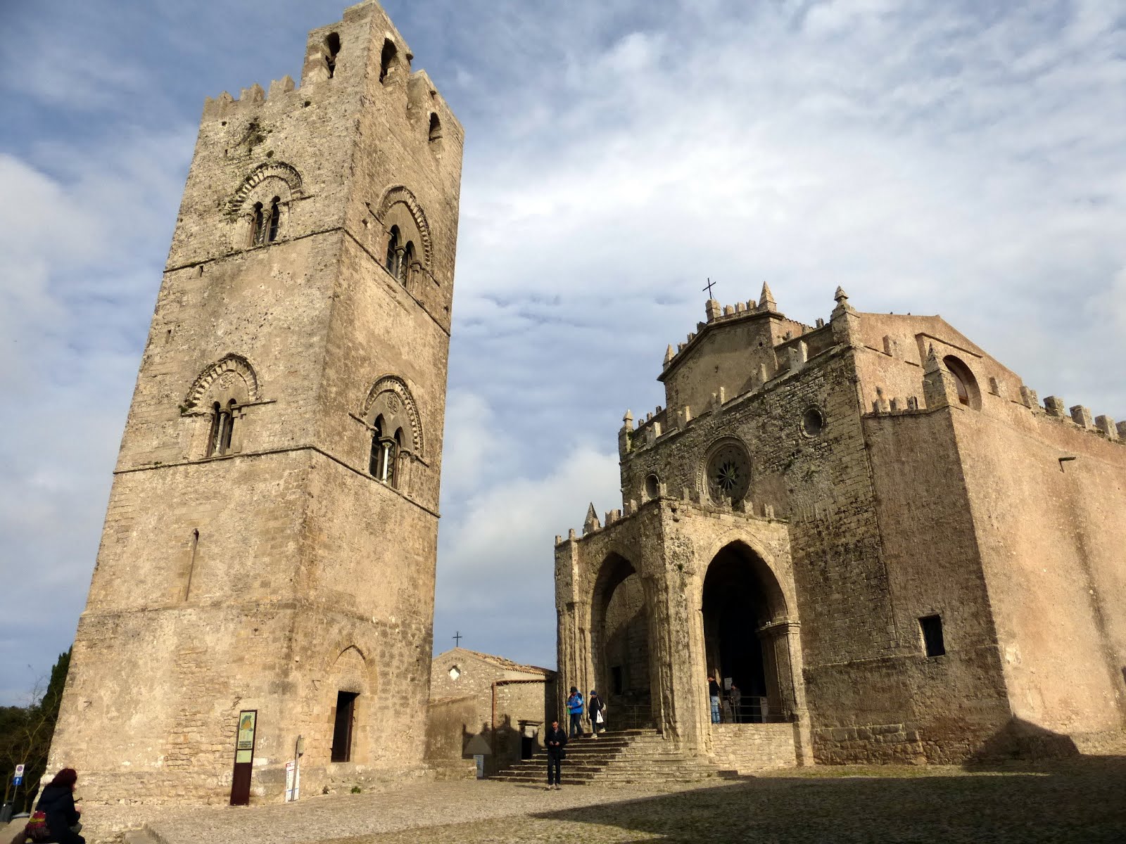 CRUCEROS TRAPANI CRUCEROS SICILIA CRUCEROS MEDITERRANEO CRUCEROS ITALIA SICILIA MEDIEVAL CRUCEROS ITALIA